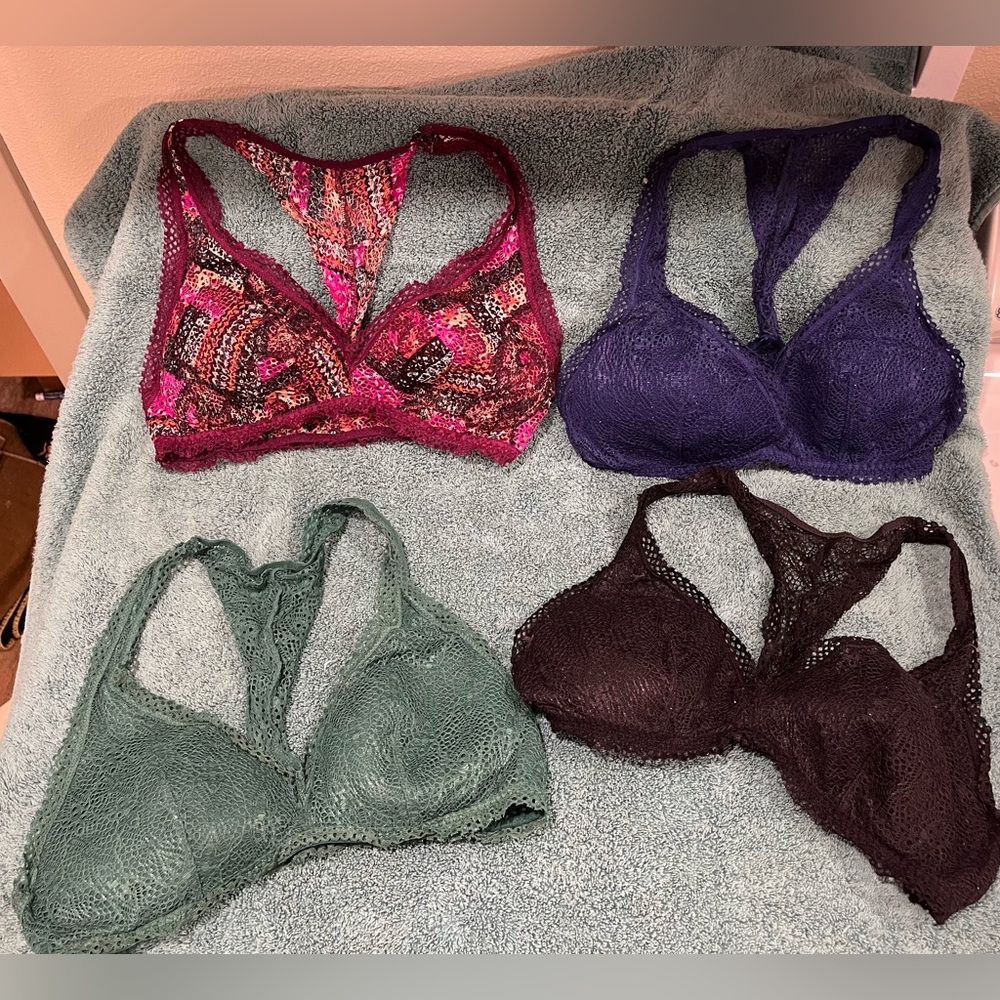 Victorias Secret Bundle of 4 Bralettes Size Medium